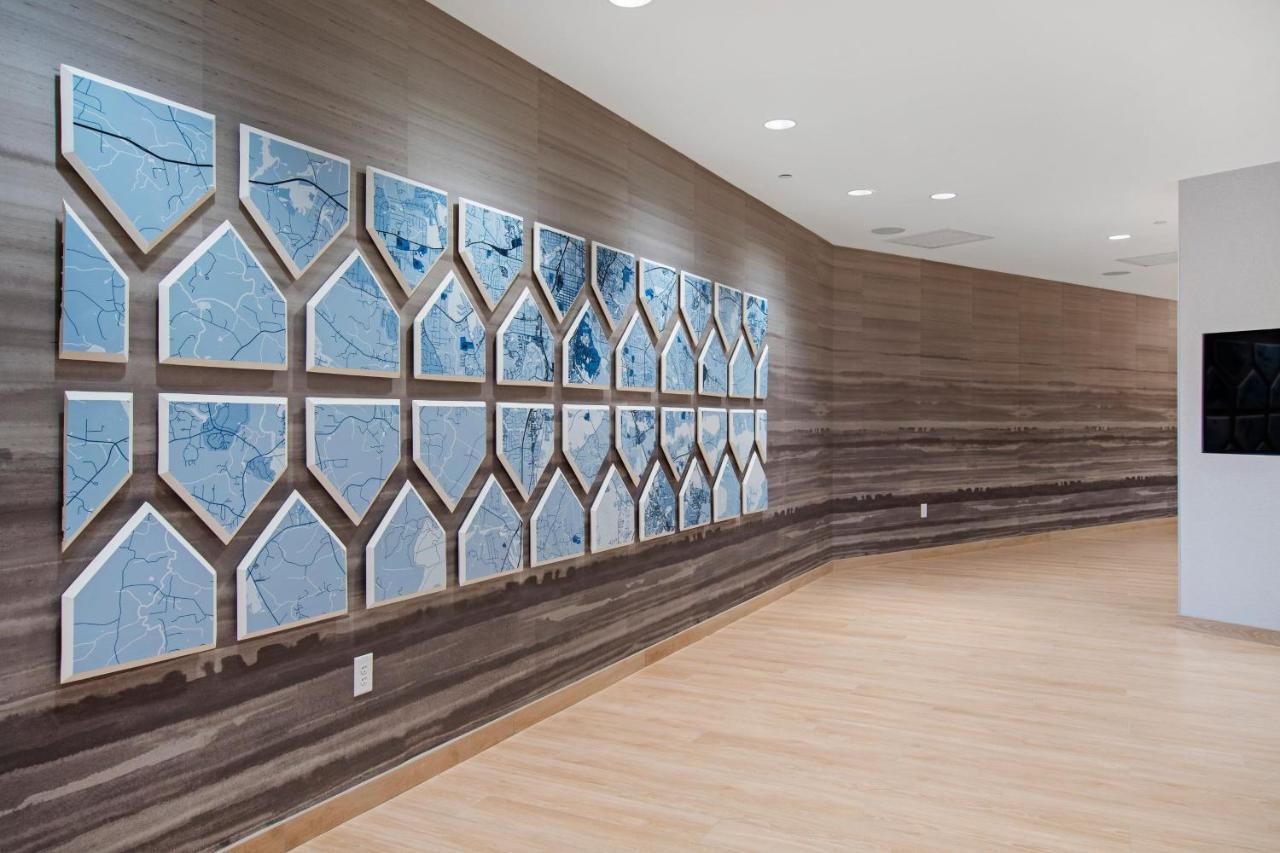 Sheraton Chapel Hill Exterior photo